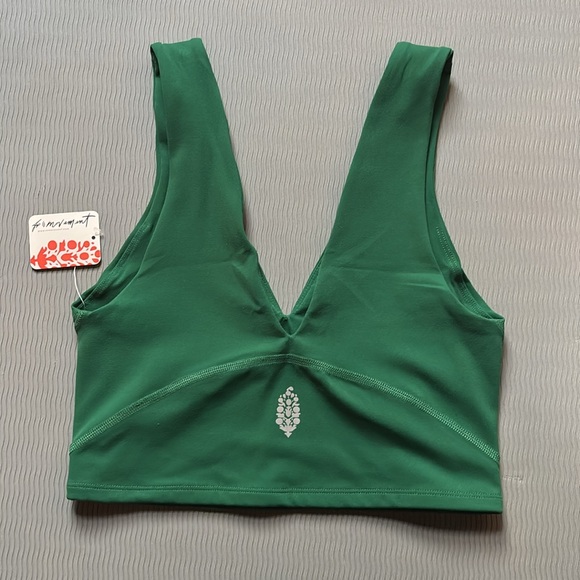 Never Better Crop Free People Movement Green V-neck Sports Bra Tank S - Picture 4 of 10